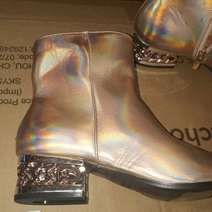 Size 9 metallic colored ankle boot